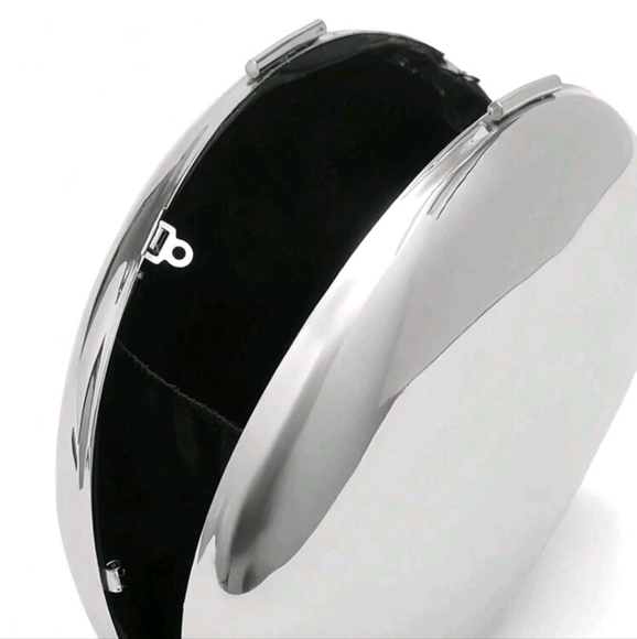 Silver Designer Style Metallic Oval Shaped Clutch Bag - Picture 7 of 8